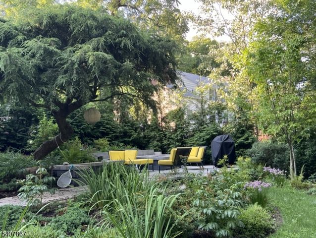 51 Durand Rd, Maplewood Twp., NJ 07040