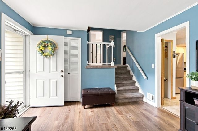 24 Stony Brook Rd, Rockaway Twp., NJ 07866