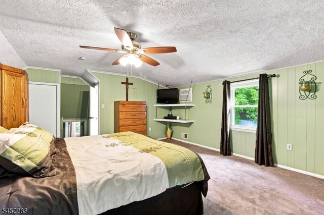 24 Stony Brook Rd, Rockaway Twp., NJ 07866