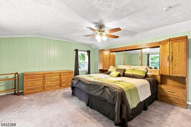 24 Stony Brook Rd, Rockaway Twp., NJ 07866