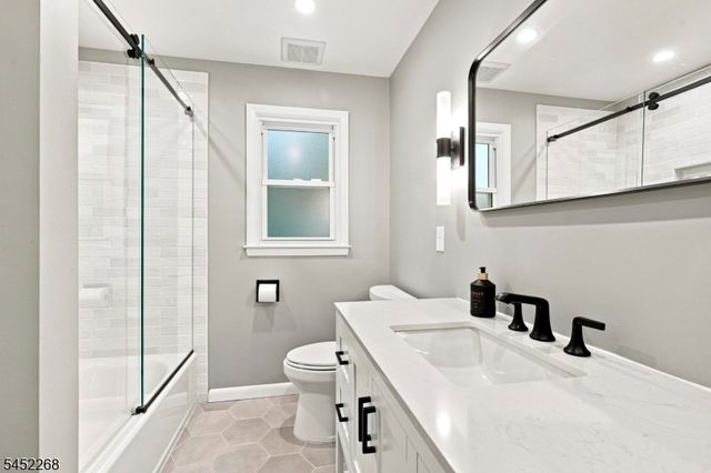 24 Stony Brook Rd, Rockaway Twp., NJ 07866