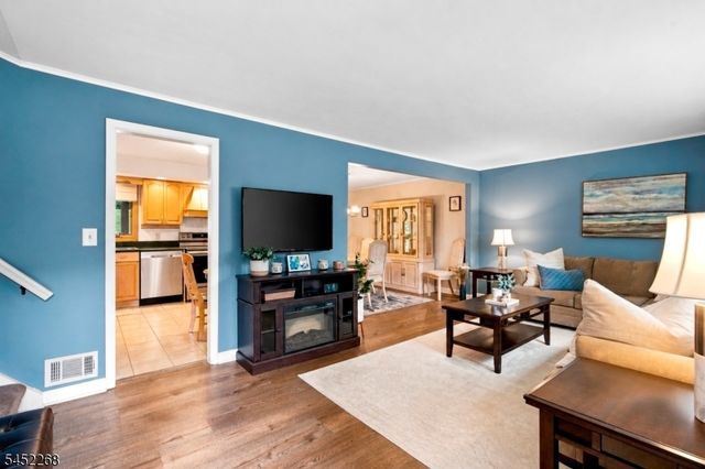 24 Stony Brook Rd, Rockaway Twp., NJ 07866