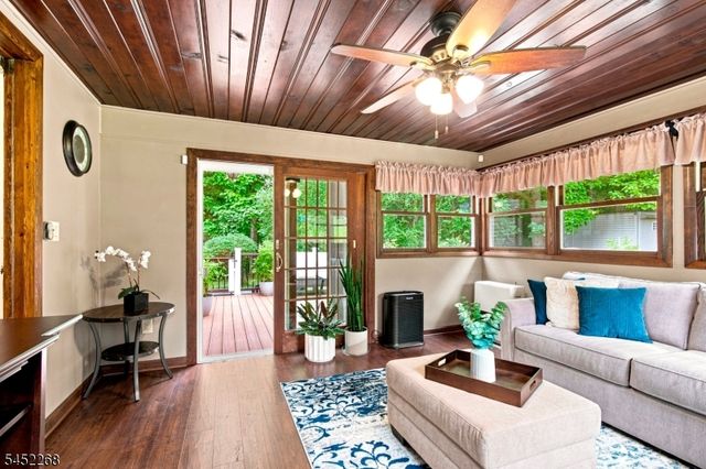 24 Stony Brook Rd, Rockaway Twp., NJ 07866