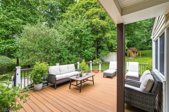 24 Stony Brook Rd, Rockaway Twp., NJ 07866