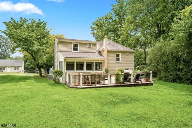 24 Stony Brook Rd, Rockaway Twp., NJ 07866