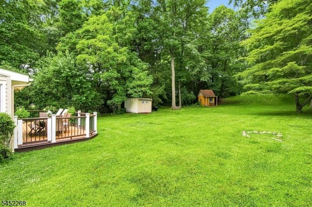 24 Stony Brook Rd, Rockaway Twp., NJ 07866