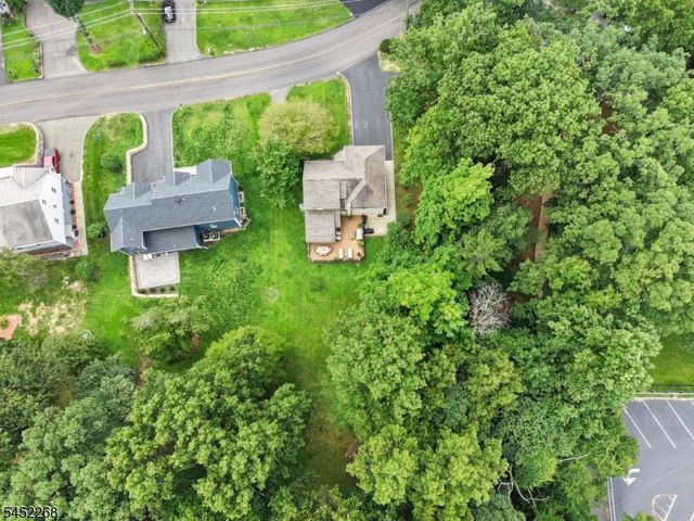 24 Stony Brook Rd, Rockaway Twp., NJ 07866