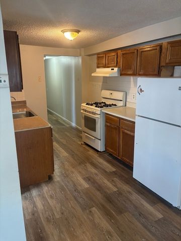 108 S. Common St. 2L, Lynn, MA 01902