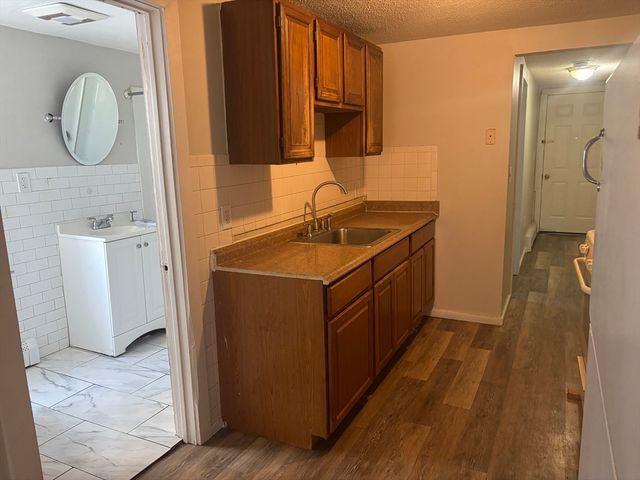 108 S. Common St. 2L, Lynn, MA 01902