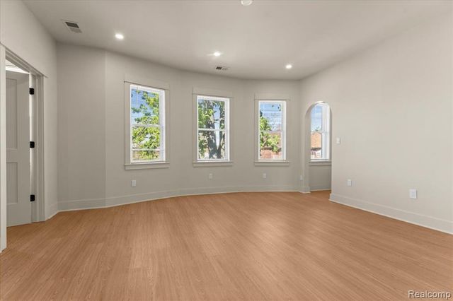 2414 Concord Street, Detroit, MI 48207
