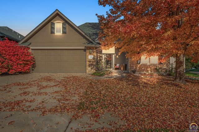 2240 SW Millers Glen DR, Topeka, KS 66614