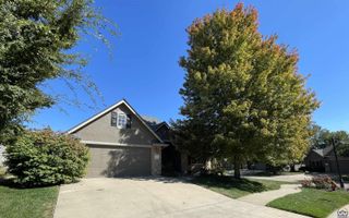 2240 SW Millers Glen DR, Topeka, KS 66614