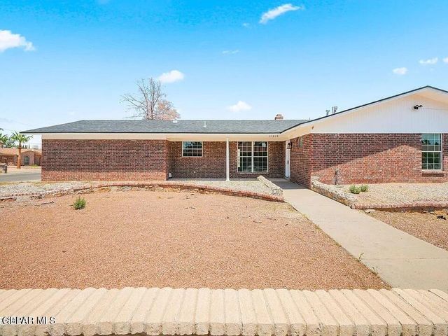 11301 Tom Ulozas Drive, El Paso, TX 79936