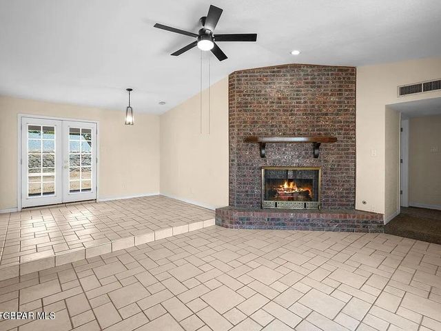 11301 Tom Ulozas Drive, El Paso, TX 79936