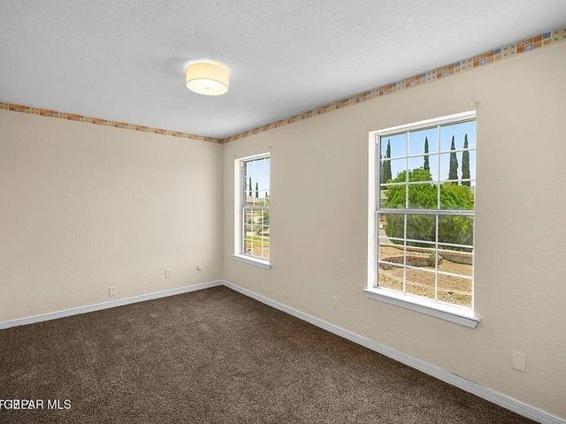 11301 Tom Ulozas Drive, El Paso, TX 79936