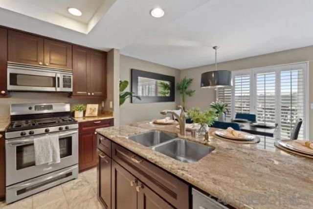 6967 Camino Degrazia, San Diego, CA 92111