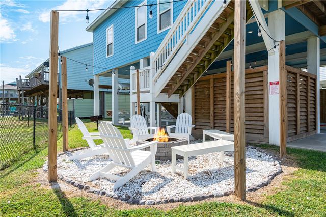 997 S Redfish Street, Crystal Beach, TX 77650