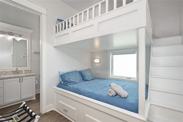 997 S Redfish Street, Crystal Beach, TX 77650