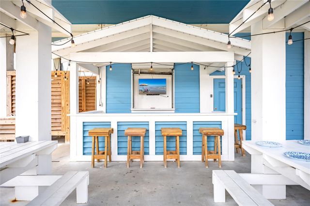 997 S Redfish Street, Crystal Beach, TX 77650
