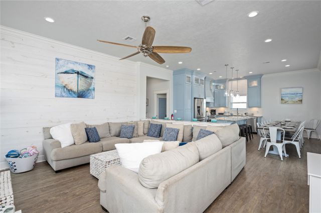 997 S Redfish Street, Crystal Beach, TX 77650