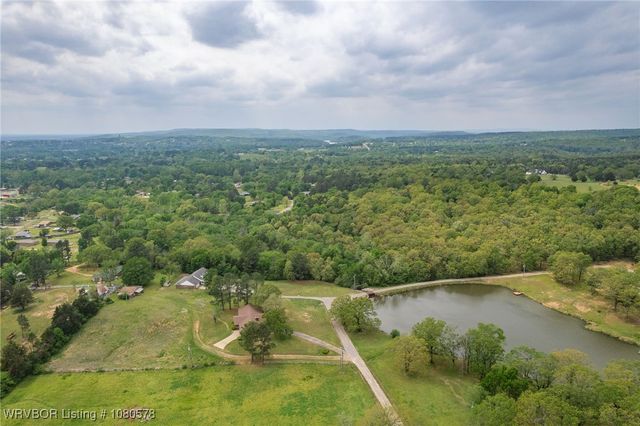 415 Bronzewood Lane, Van Buren, AR 72956