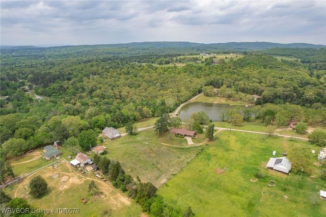415 Bronzewood Lane, Van Buren, AR 72956