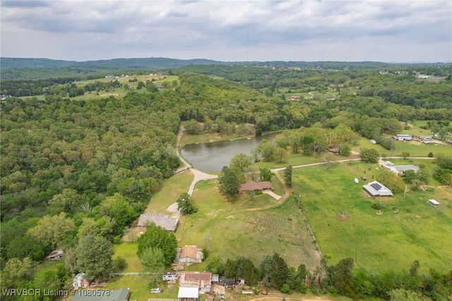 415 Bronzewood Lane, Van Buren, AR 72956