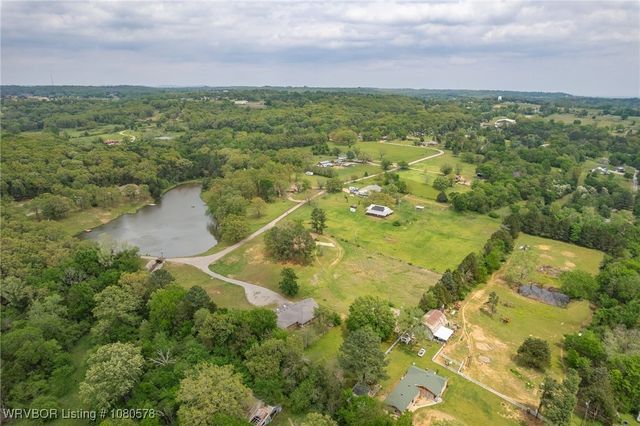 415 Bronzewood Lane, Van Buren, AR 72956