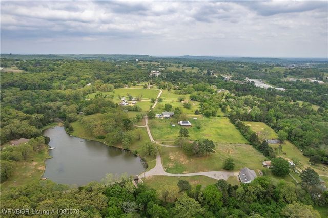 415 Bronzewood Lane, Van Buren, AR 72956
