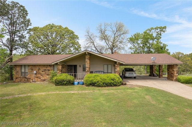 415 Bronzewood Lane, Van Buren, AR 72956