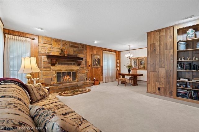 415 Bronzewood Lane, Van Buren, AR 72956