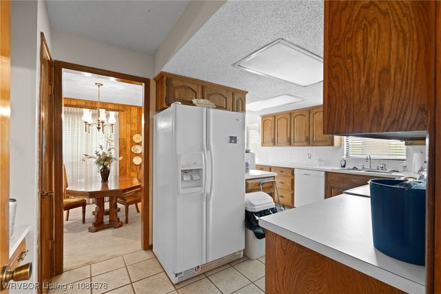 415 Bronzewood Lane, Van Buren, AR 72956