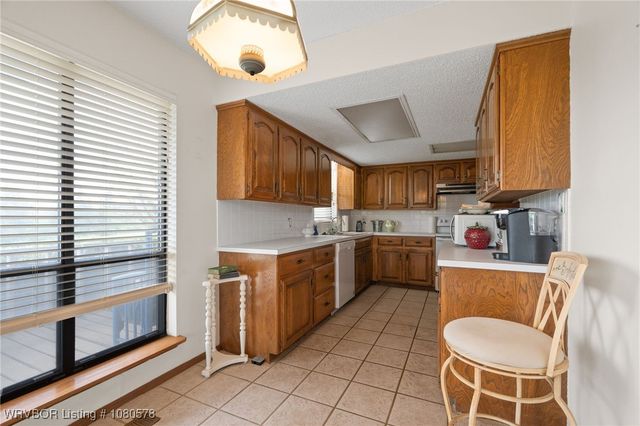 415 Bronzewood Lane, Van Buren, AR 72956