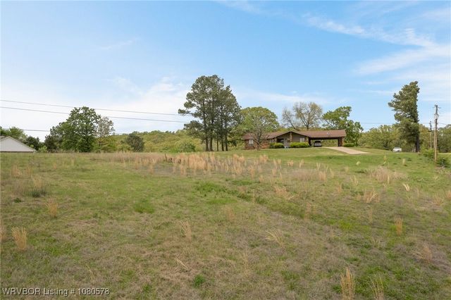 415 Bronzewood Lane, Van Buren, AR 72956