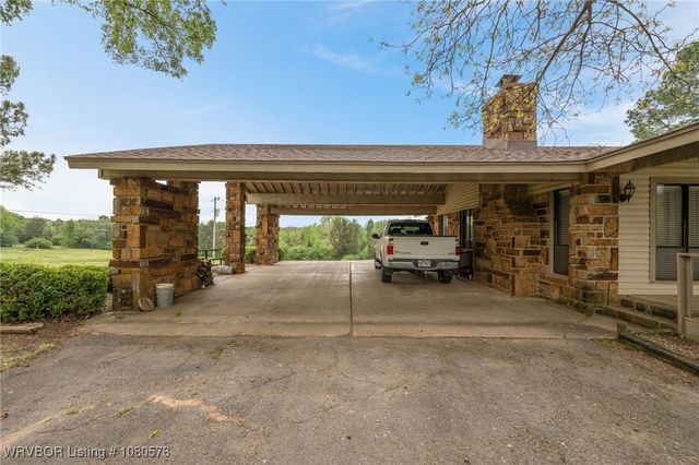 415 Bronzewood Lane, Van Buren, AR 72956