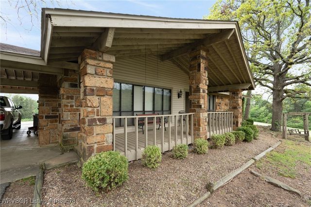 415 Bronzewood Lane, Van Buren, AR 72956