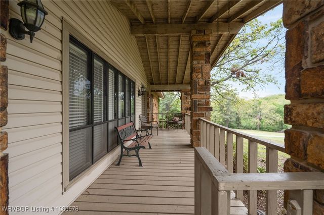 415 Bronzewood Lane, Van Buren, AR 72956