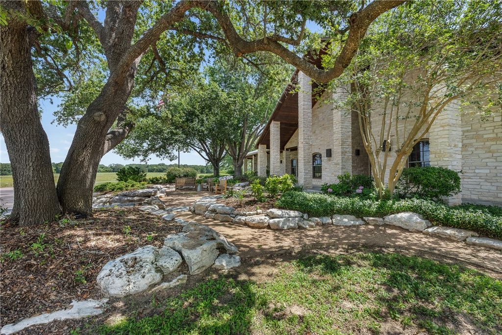 1580 County Road 377, Caldwell, TX 77836 — photo 2