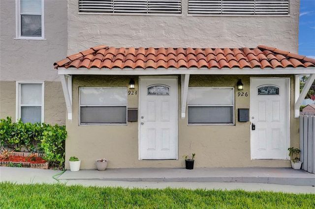 924 MCINTOSH STREET, West Palm Beach, FL 33405