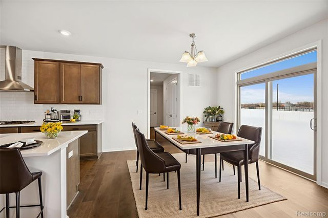 12147 Moore Lane, Washington Township, MI 48094