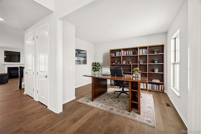 12147 Moore Lane, Washington Township, MI 48094