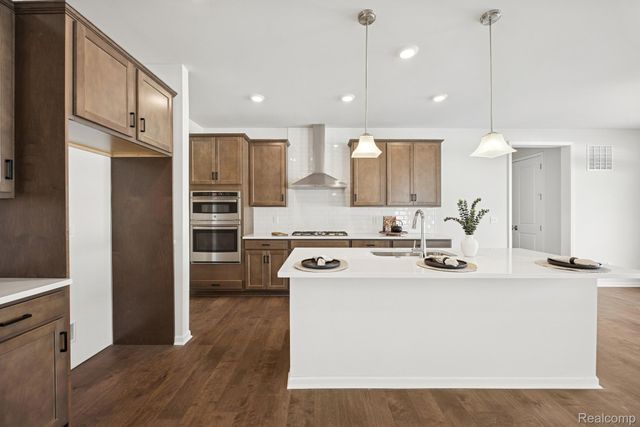 12147 Moore Lane, Washington Township, MI 48094