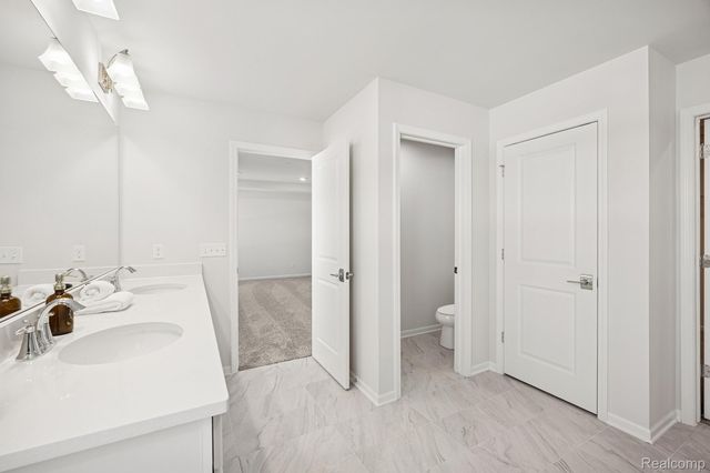 12147 Moore Lane, Washington Township, MI 48094