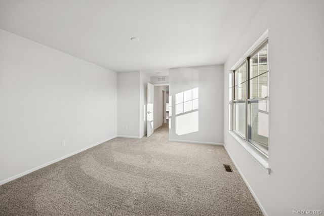 12147 Moore Lane, Washington Township, MI 48094