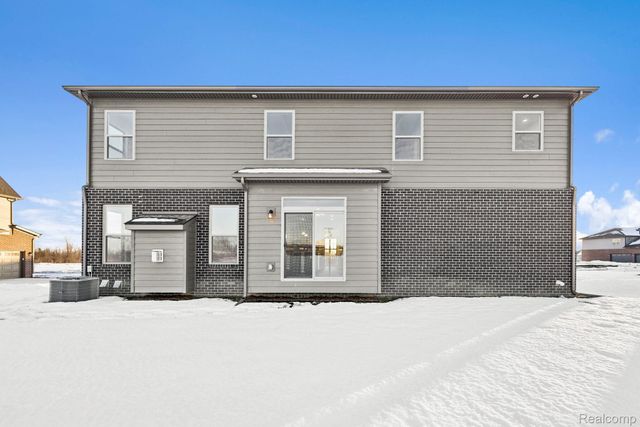 12147 Moore Lane, Washington Township, MI 48094