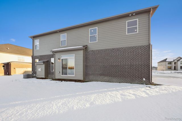 12147 Moore Lane, Washington Township, MI 48094