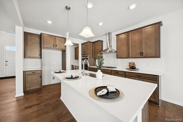 12147 Moore Lane, Washington Township, MI 48094