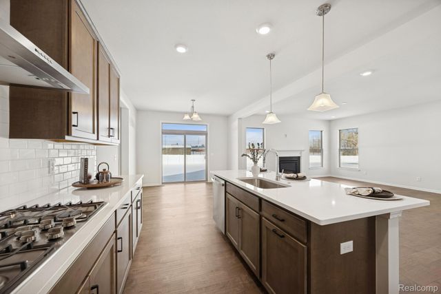 12147 Moore Lane, Washington Township, MI 48094