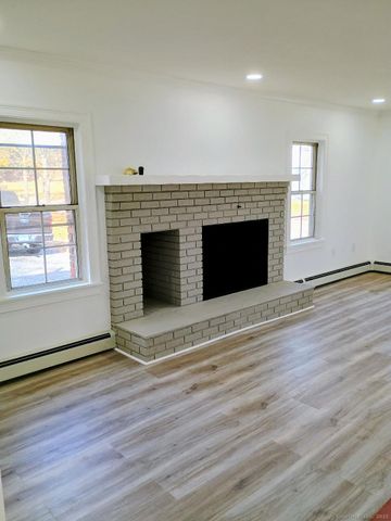 633 Wauregan Road, Brooklyn, CT 06234