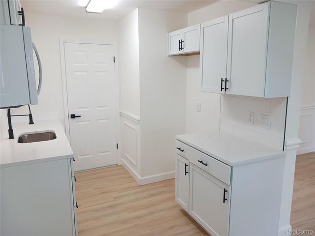 15814 Dupage Boulevard, Taylor, MI 48180